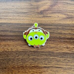 Tsum Tsum LGM Pin Little Green Men 2018 Hong Kong Disneyland Exclusive